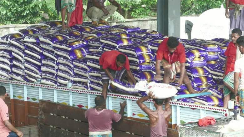 বেনাপোল বন্দর দিয়ে ৩ মাস পর  ৫১০ টন  চাল আমদানি