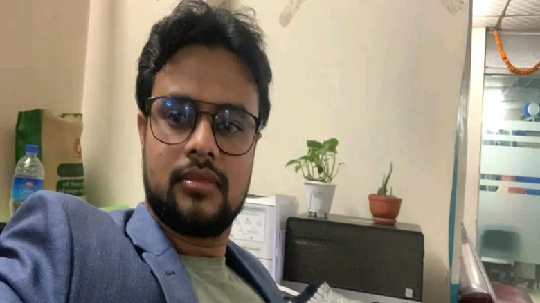 আট ফাগুনে না অমর একুশে