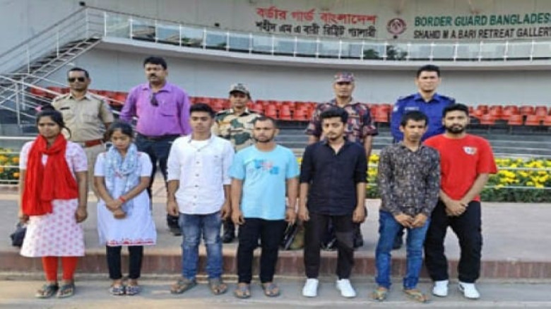 ভারতে আটক ৭ বাংলাদেশিকে বেনাপোল চেকপোস্ট দিয়ে দেশে প্রত্যাবর