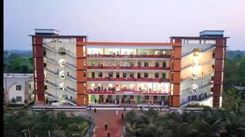 যশোরের আশরাফুল মাদারিস মসজিদ শায়েখ ইব্রাহিম আফ্রিকীকে ঘিরে দেশ বিদেশের ১৭শ মুসল্লি ইতিকাফে